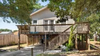 Beachcomber’s Bounty: Undiscovered Beachside Gem