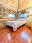 Private,Backyard BBQ,Campfire, Kayak,Fish,Wis Dells,Utv,Hike,Winery,Swim,Pets,