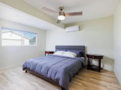 Cozy and Quiet Front House 方塔納酒店