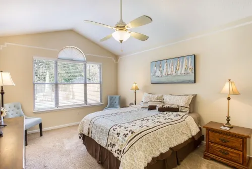 Sea Breeze Retreat...Family Pool Home