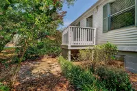 Manufactured Home Close to the Beach