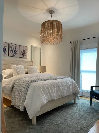 LE PETIT - 5 min. Walk to Lake Resort or Downtown Отели в г. Канандейгуа