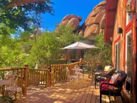 Heaven on Earth Retreat's Spectacular Suite in Prescott's Gorgeous Granite Dells