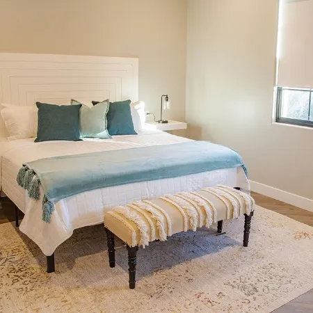 SUNSHINE VILLA..SLEEPS 30, 8 BR, 8 BA, NEW 2023. Pool/Spa, Super nice and Roomy.