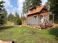 Cozy Cabin Retreat in Spirit Lake- Your Getaway to Adventure!