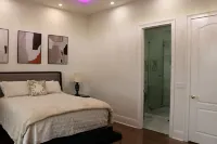 The Luxe High Roller! 2 bed apt in Metropolis near Harrah's Casino! Pet friendly Hotels in der Nähe von Superman Statue