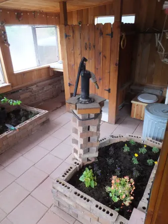 Glamping, Off-Grid Adventure at Peace-Friendly Cabin on 10 Acres w/ Stargazing! Отели рядом с достопримечательностью «Zion Natural History Center»