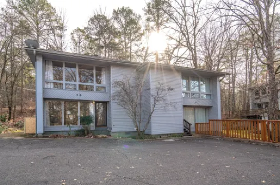 The 2 BDRM Lovely Lake Desoto Townhome