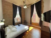 Octopus Lounge on Strand- historic neighborhood, local shops and dining