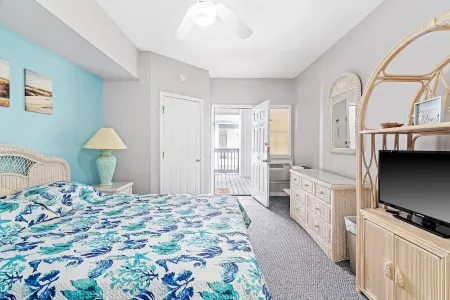 2 Bedroom, 2 Bath Condo in Sea Trail at Sunset Beach Отели рядом с достопримечательностью «Парк Сансет Бич»