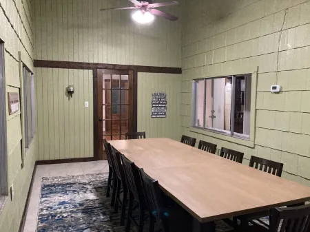 Waterfront Family Lake House with Gameroom