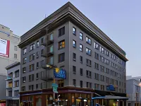 Hotel Triton Hotels near Chinatown