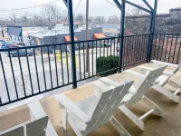 The Reserve on Spring in downtown Searcy close to restaurants and Harding! Hotels near Heritage Inn