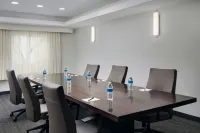 Courtyard by Marriott Baton Rouge South - parking