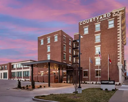 Courtyard Cape Girardeau Downtown Hotels in Cape Girardeau