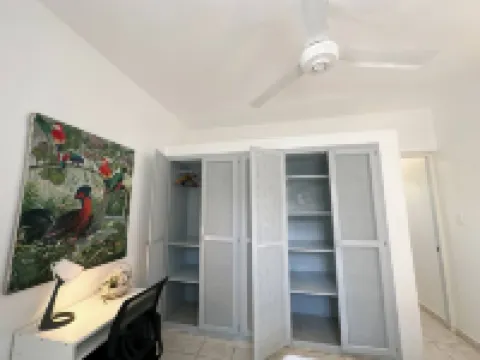 Secure 2-pers apartment centrally located and close to the beach