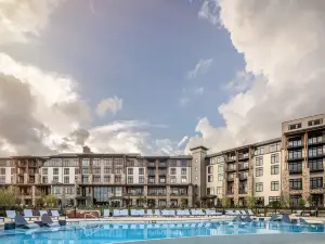Cloudland at McLemore Resort Lookout Mountain, Curio by Hilton