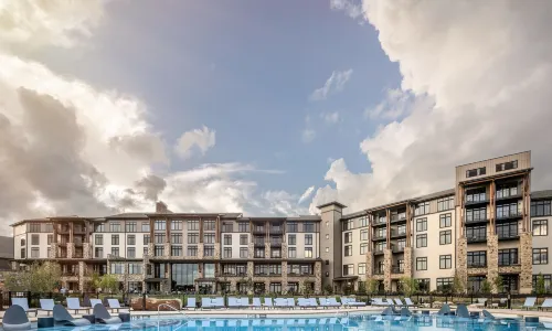 Cloudland at McLemore Resort Lookout Mountain, Curio by Hilton