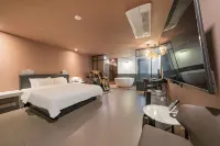 Vine Hotel - Motels