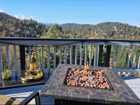 Majestic Escape LakeView, Pet friendly & Hot tub welcoming Crestline