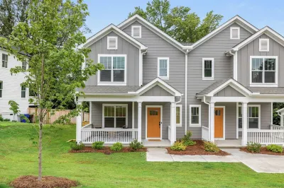 Hillside Getaway close to downtown, shops and restaurants!