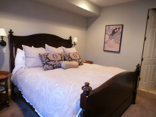 Centrally Located Luxurious 3 Bedroom Condo