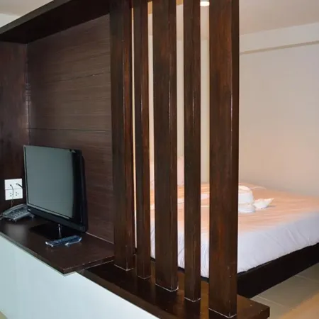 Soi 4 Service Residence