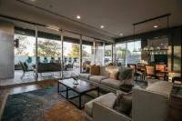 One Of A Kind Spacious Luxury Old Town Loft!