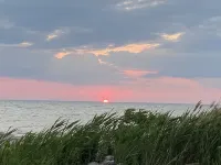 Steps to the beaches of Lake Erie 4BR, 3BA Beautiful House
