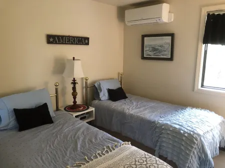 Katama Edgartown... bike to South Beach, bike to Town Отели в г. Эдгартаун