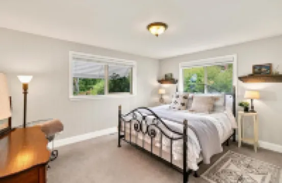 Panoramic views, walking distance to downtown and NEW AC