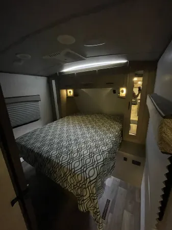 Peaceful, Quiet RV right near the beach @ Crystal Beach, Tx Отели рядом с достопримечательностью «Port Bolivar»