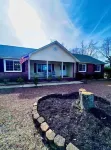 Welcome to “Persimmon Grove” the Cozy Farmhouse with Modern Amenities Hotel a Seventy-First