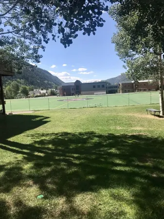 Telluride’s Quiet Abode. Downtown central