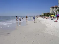 Sea Breeze Paradise - Walk to Vanderbilt Beach and Mercato, Heated Pool Home