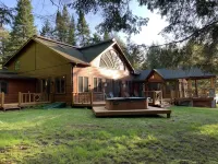 Adirondack Waterfront Lodge Close to Old Forge with A/C and Heated Garage