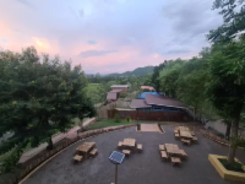 Mondara Villa and Glamping