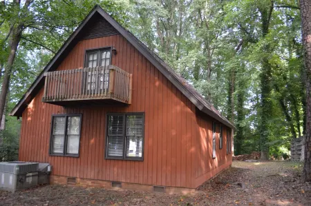Cozy Winston-Salem Vacation Cabin Отели рядом с достопримечательностью «Ханс Молл»