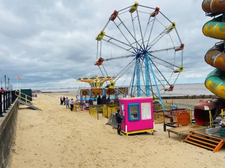 Cosy Cottage in South Yorkshire Village.