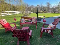 Spacious 5-bedroom farmhouse in peaceful Nokesville with Pool Hotels near Target