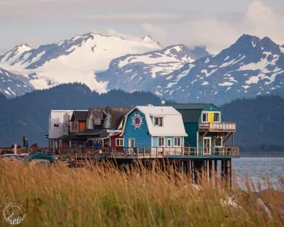 2 bedroom on the Homer Spit with 180 degree view of Kachemak Bay