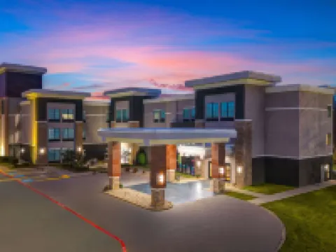 La Quinta Inn & Suites by Wyndham Tyler - University Area Hotels in Tyler
