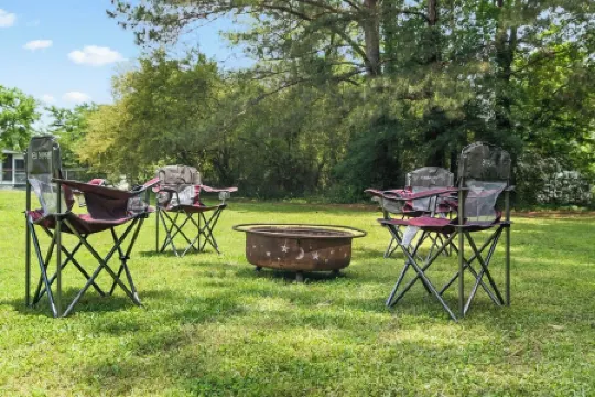 Race Day Retreat: Poolside Haven Near Nascar Track