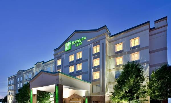 Holiday Inn & Suites Overland Park-Conv CTR by IHG