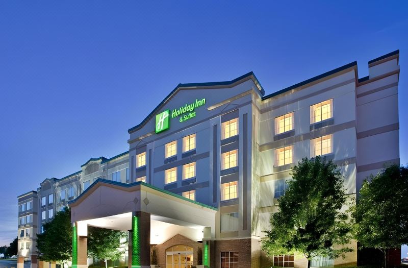 Holiday Inn & Suites Overland Park-Conv CTR by IHG