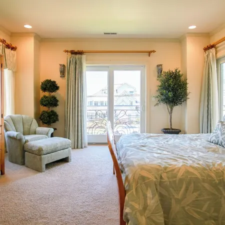 Luxury Mediterranean Mansion -Pool, Elevator, Roof Deck,3rd House From The Beach
