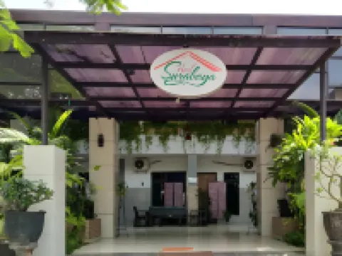 RedDoorz @ Hotel Surabaya Sumenep Hotels in Sumenep