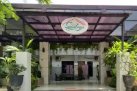 RedDoorz @ Hotel Surabaya Sumenep Hotels in Sumenep
