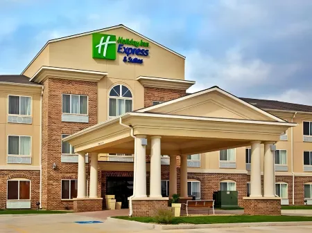 Holiday Inn Express & Suites Jacksonville Отели в г. Cherokee County