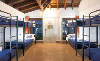 Nomads Airlie Beach